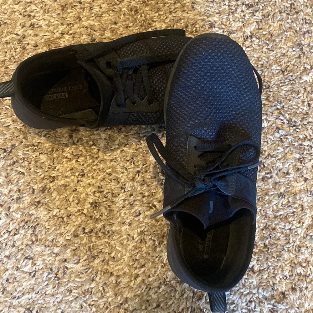 New Balance tennis shoe